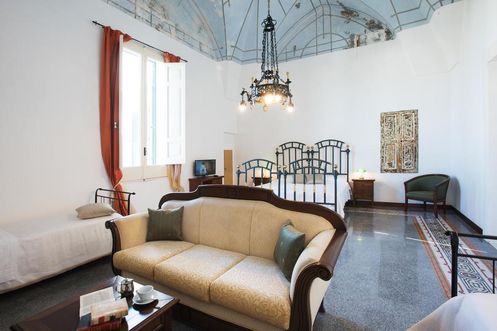 Palazzo Scarciglia - Dimora D'Epoca Bed and Breakfast Minervino di Lecce Exteriör bild