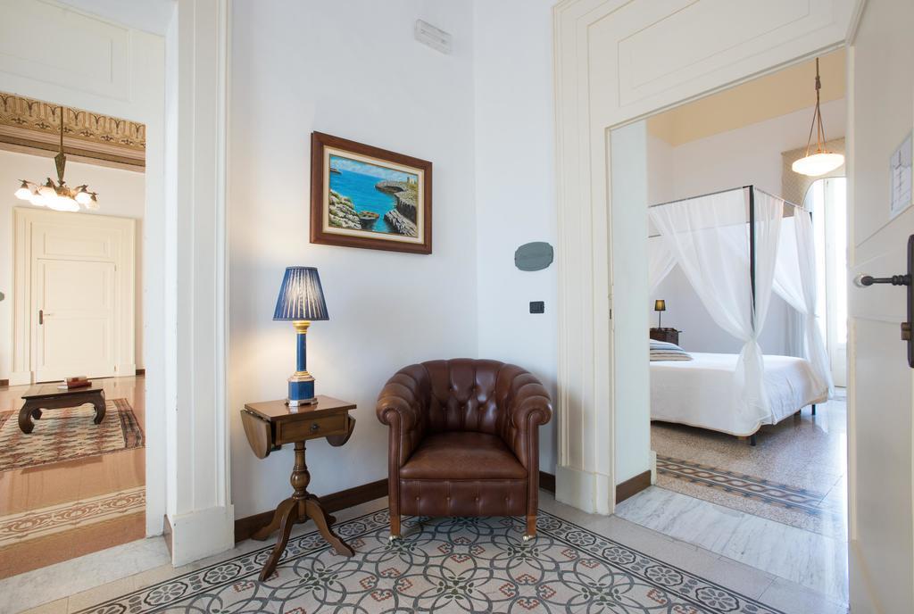 Palazzo Scarciglia - Dimora D'Epoca Bed and Breakfast Minervino di Lecce Exteriör bild
