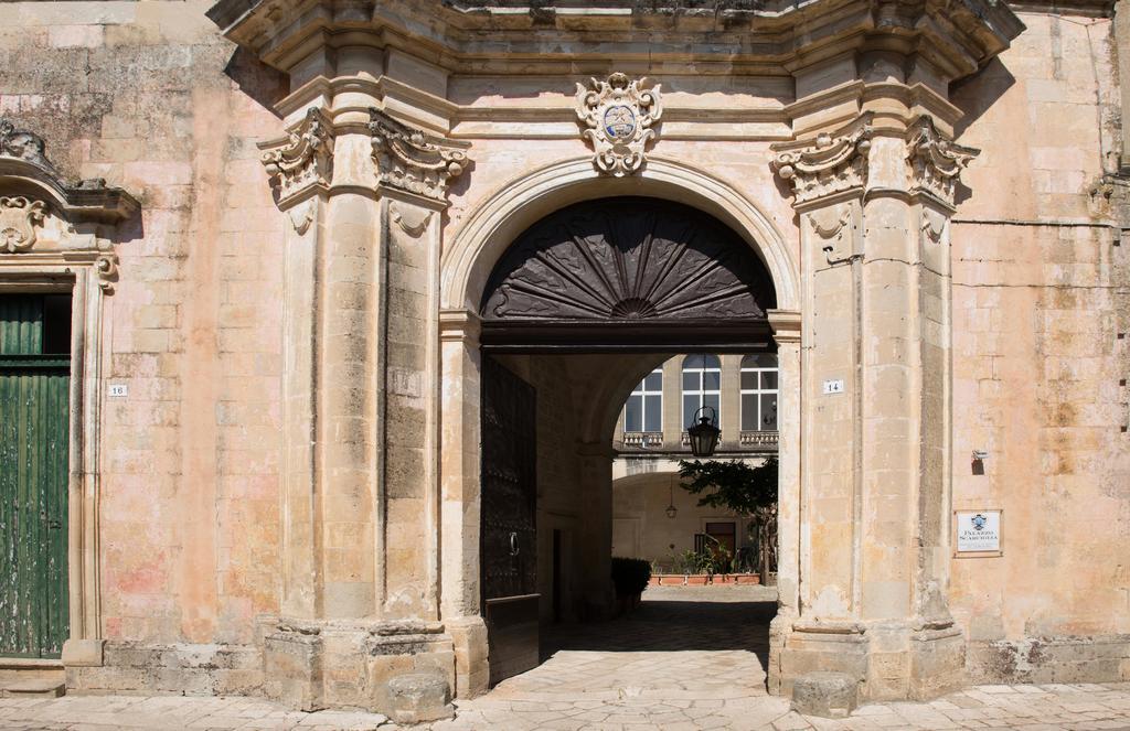 Palazzo Scarciglia - Dimora D'Epoca Bed and Breakfast Minervino di Lecce Exteriör bild