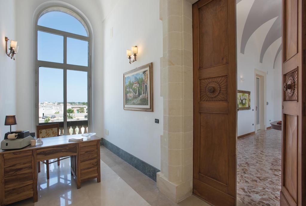 Palazzo Scarciglia - Dimora D'Epoca Bed and Breakfast Minervino di Lecce Exteriör bild
